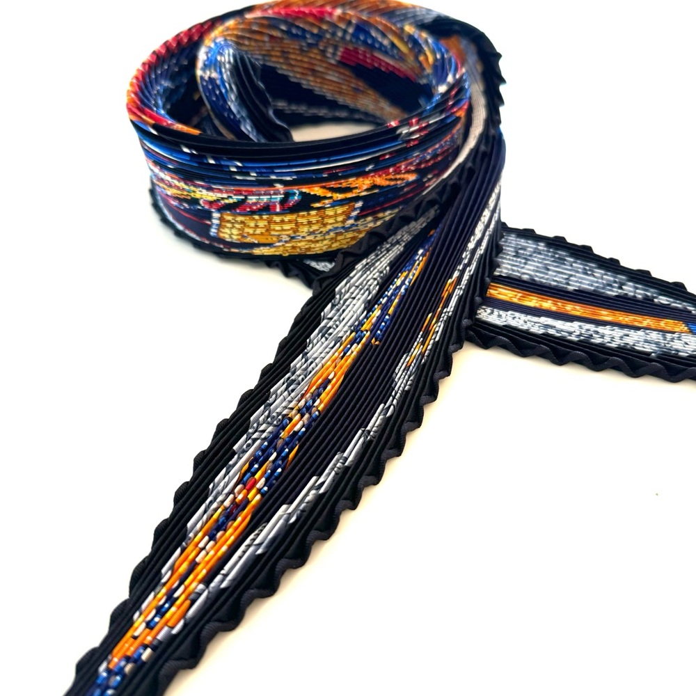 Hermes - authentic silk Ceintures et Liens shawl scarf. Never worn! Stunning! - Picture 2 of 13